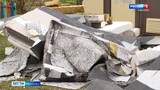 Куски обшивки высотки на улице Московской в Иванове рухнули на детскую площадку и покорежили автомобиль